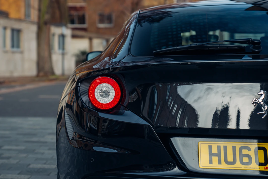 2015 Ferrari FF - Image 27 of 31