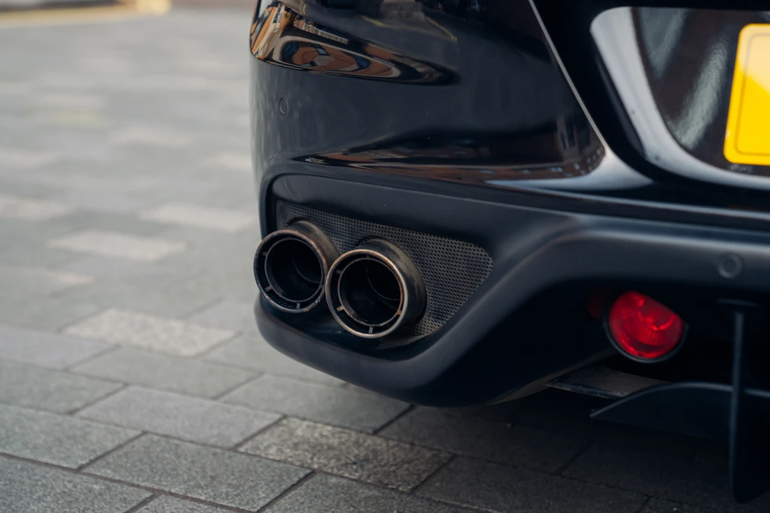 2015 Ferrari FF - Image 30 of 31