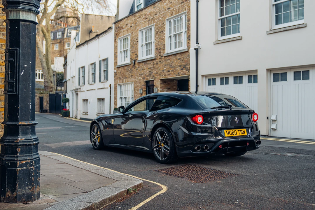 2015 Ferrari FF - Image 8 of 31