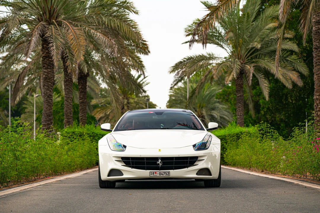 2015 Ferrari FF - Image 10 of 31