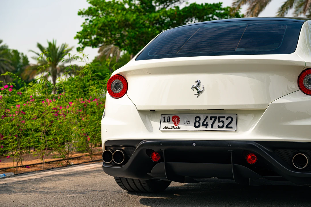 2015 Ferrari FF - Image 17 of 31