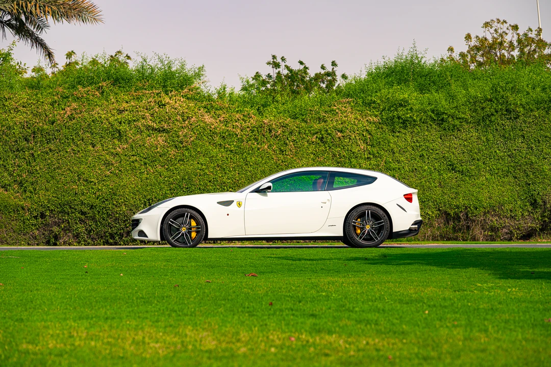 2015 Ferrari FF - Image 4 of 31