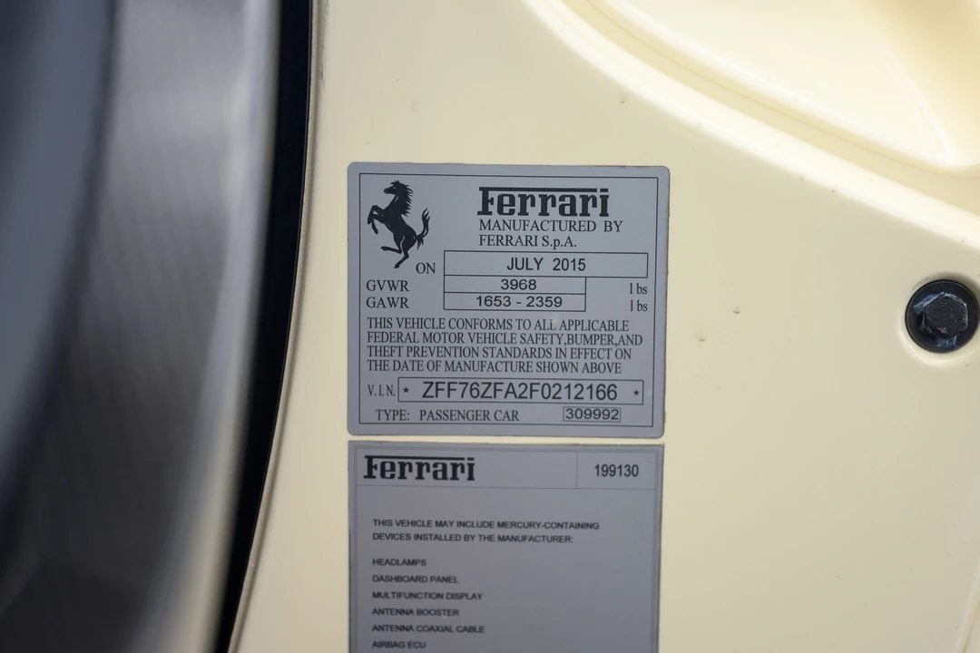 2015 Ferrari LaFerrari - Image 26 of 31
