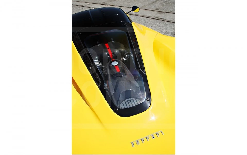 2015 Ferrari LaFerrari - Image 22 of 25