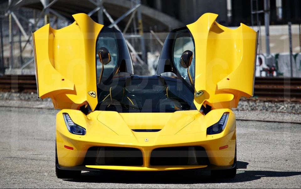 2015 Ferrari LaFerrari - Image 4 of 25