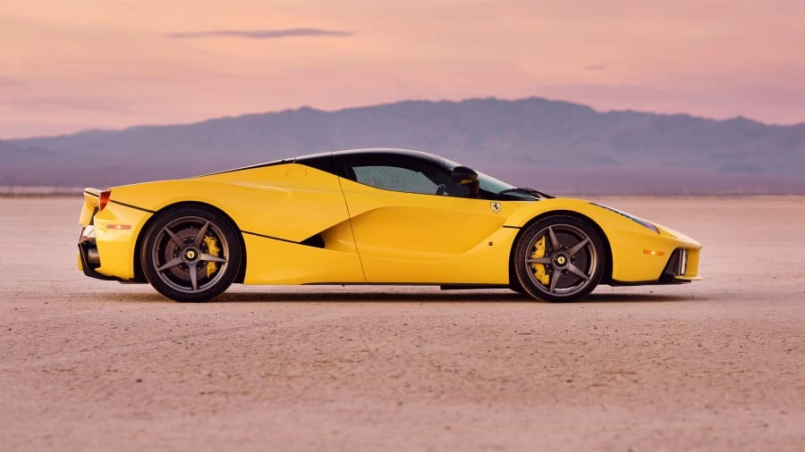 2015 Ferrari LaFerrari - Image 2 of 20