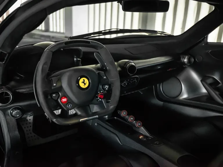 2015 Ferrari LaFerrari - Image 5 of 31