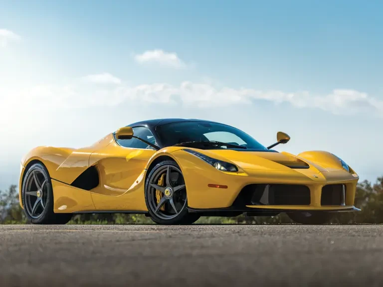 2015 Ferrari LaFerrari - Image 2 of 29