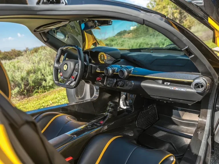 2015 Ferrari LaFerrari - Image 10 of 29