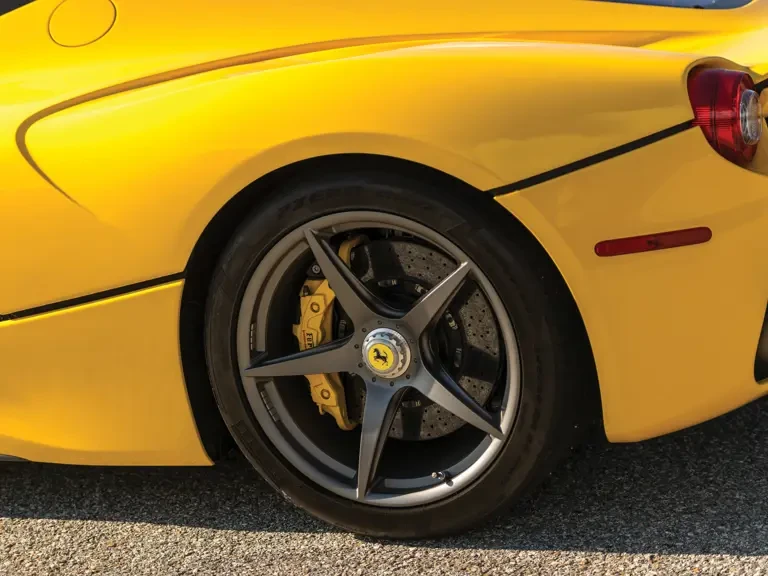 2015 Ferrari LaFerrari - Image 25 of 29