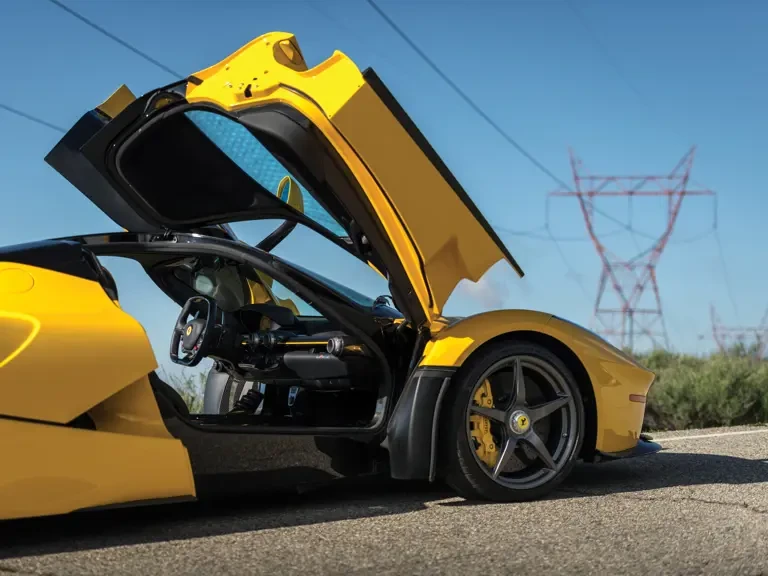 2015 Ferrari LaFerrari - Image 20 of 29