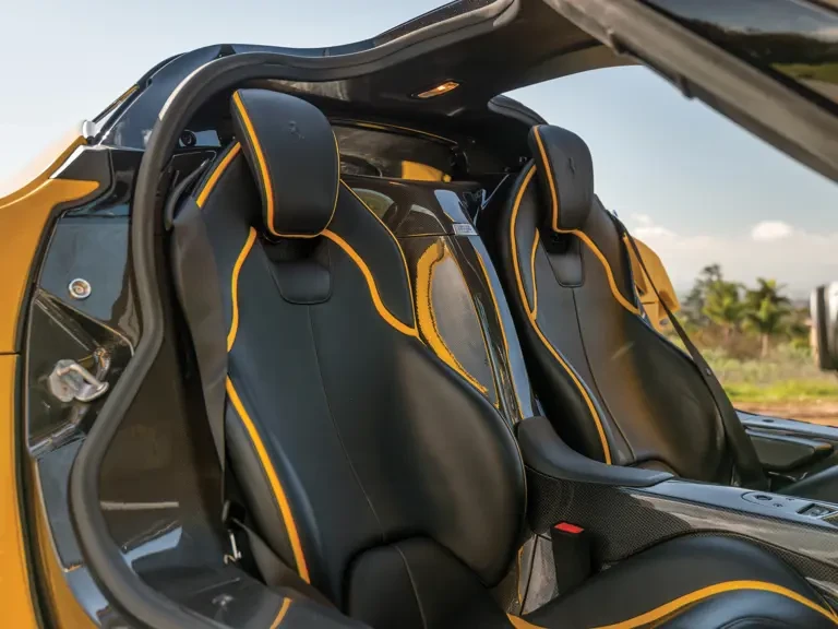 2015 Ferrari LaFerrari - Image 12 of 29