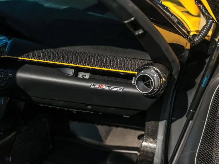 2015 Ferrari LaFerrari - Image 18 of 29