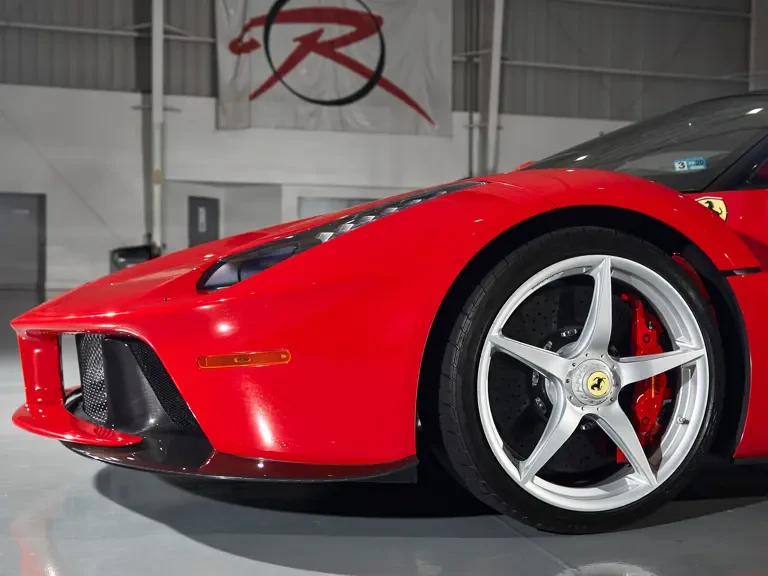 2015 Ferrari LaFerrari - Image 13 of 31