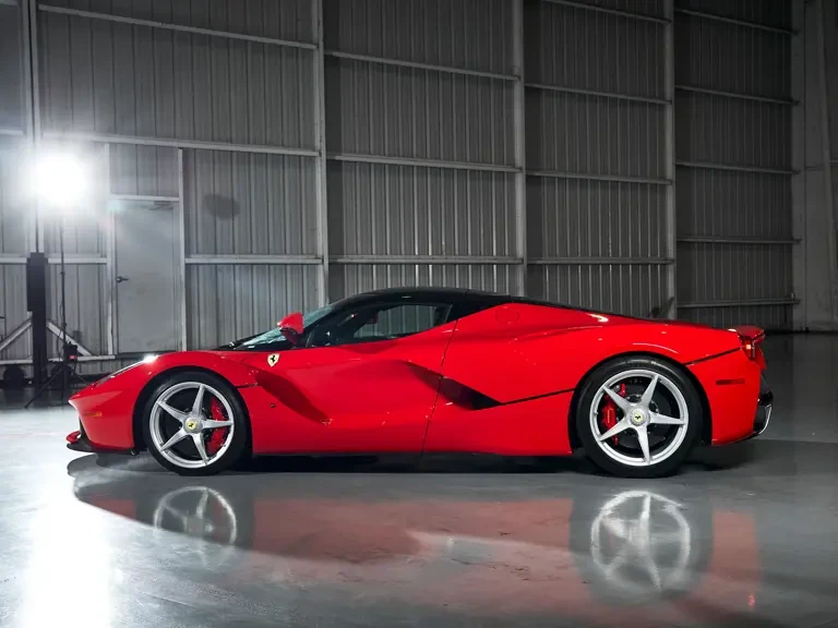 2015 Ferrari LaFerrari - Image 7 of 31