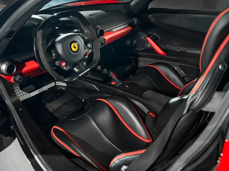 2015 Ferrari LaFerrari - Image 5 of 31