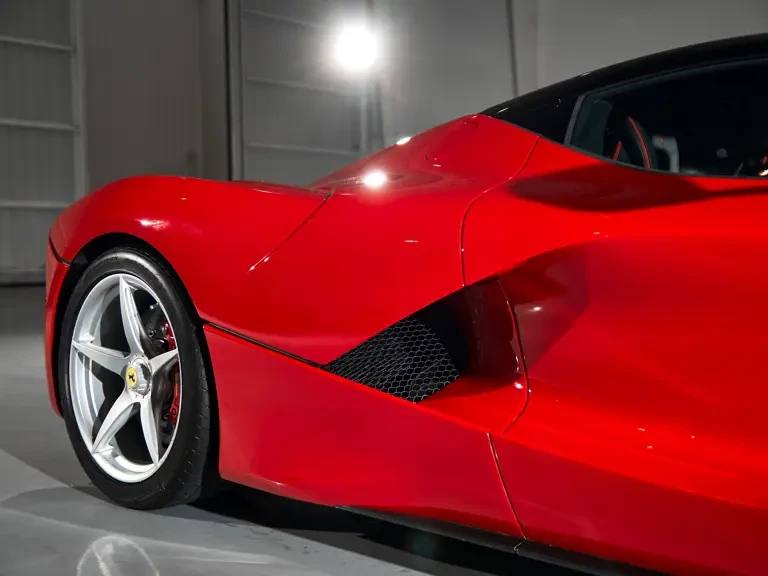 2015 Ferrari LaFerrari - Image 20 of 31