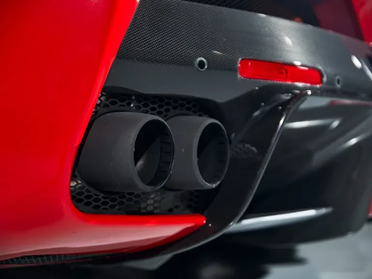 2015 Ferrari LaFerrari - Image 25 of 31