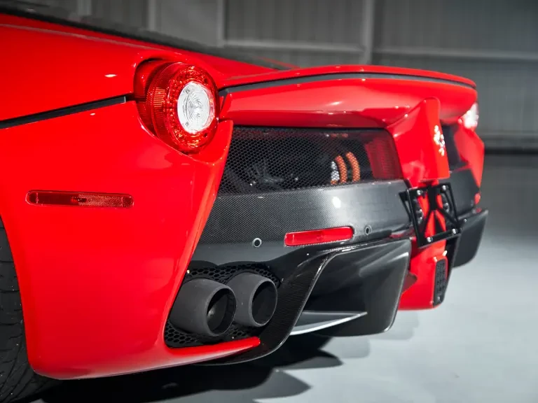 2015 Ferrari LaFerrari - Image 24 of 31