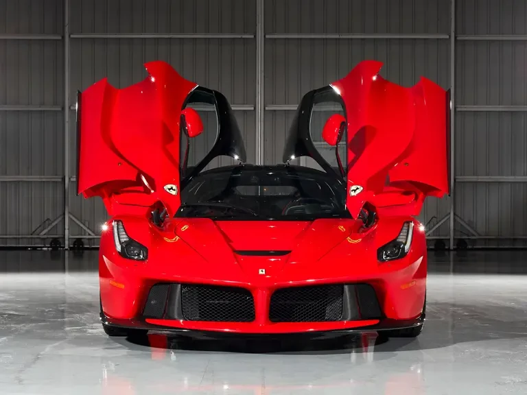 2015 Ferrari LaFerrari - Image 10 of 31