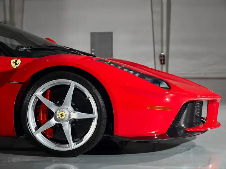 2015 Ferrari LaFerrari - Image 16 of 31