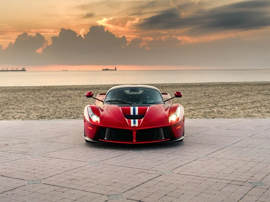 2015 Ferrari LaFerrari - Image 12 of 31