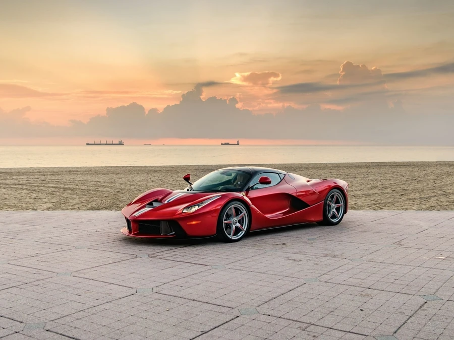 2015 Ferrari LaFerrari - Image 9 of 31