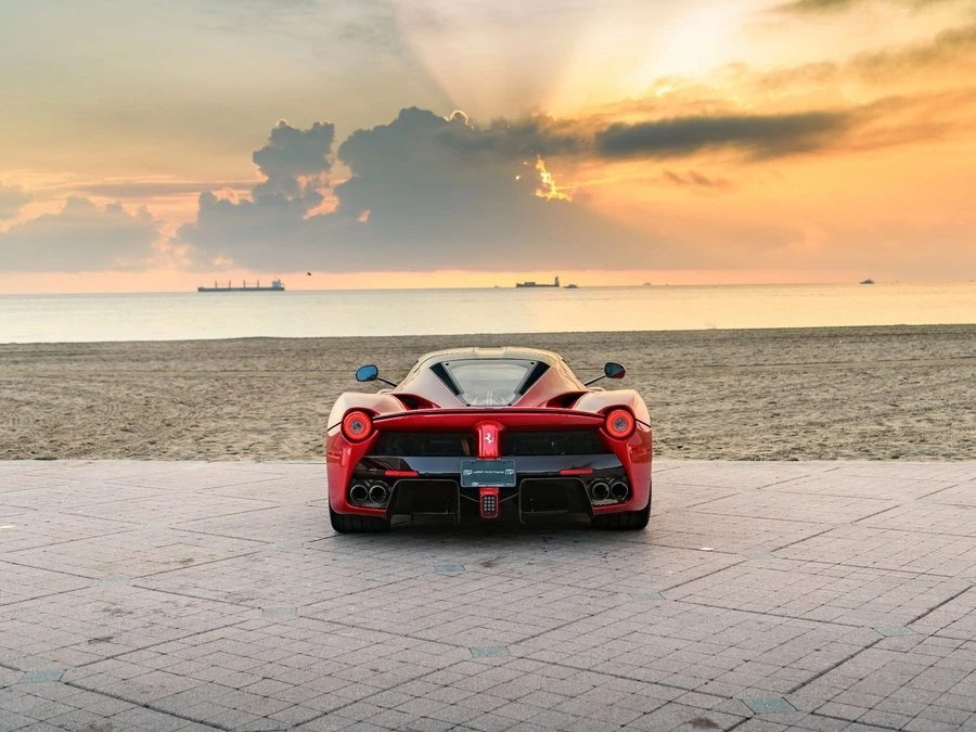 2015 Ferrari LaFerrari - Image 5 of 31