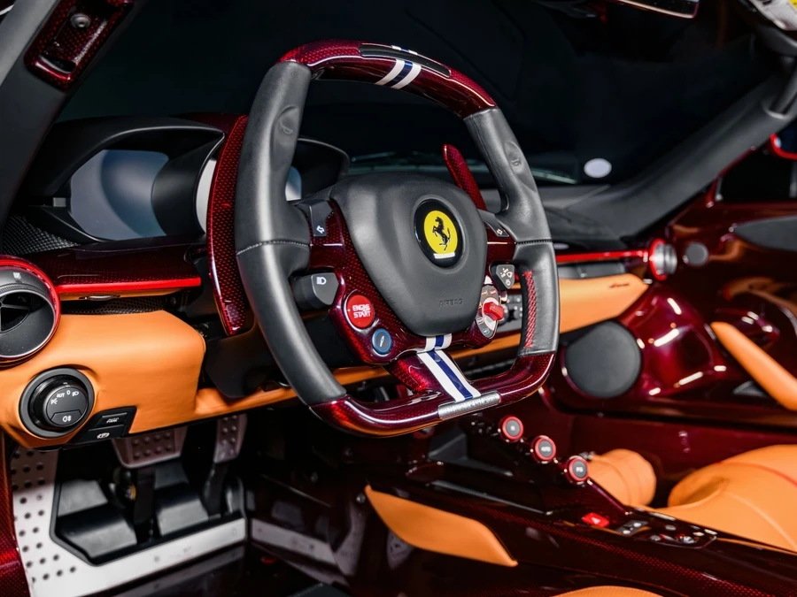 2015 Ferrari LaFerrari - Image 30 of 31