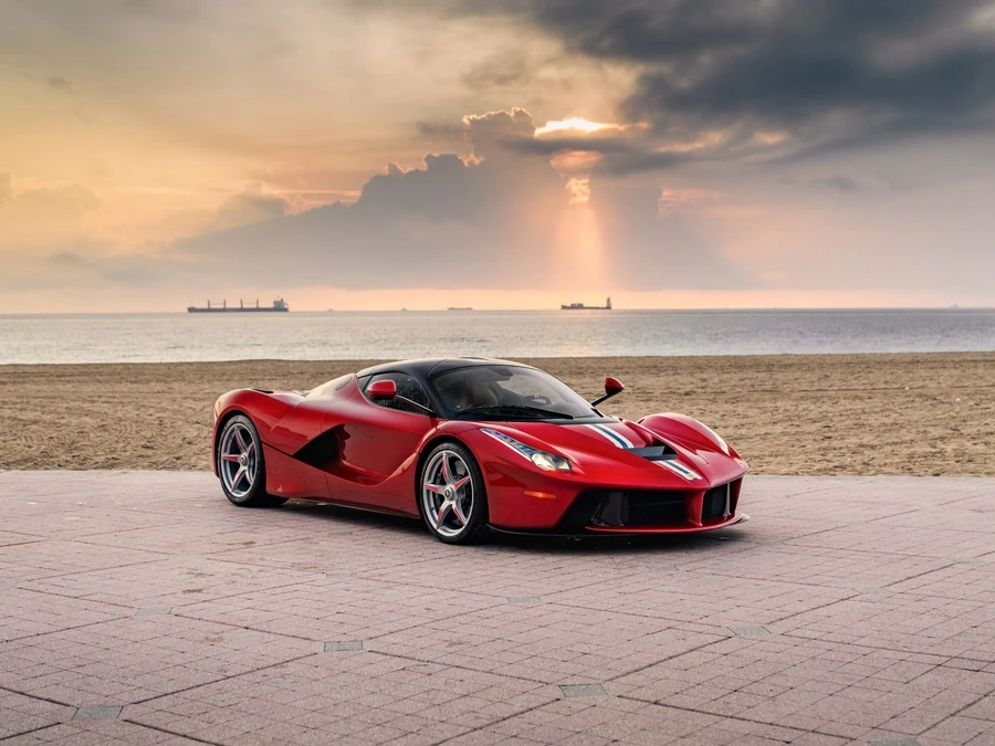 2015 Ferrari LaFerrari - Image 3 of 31