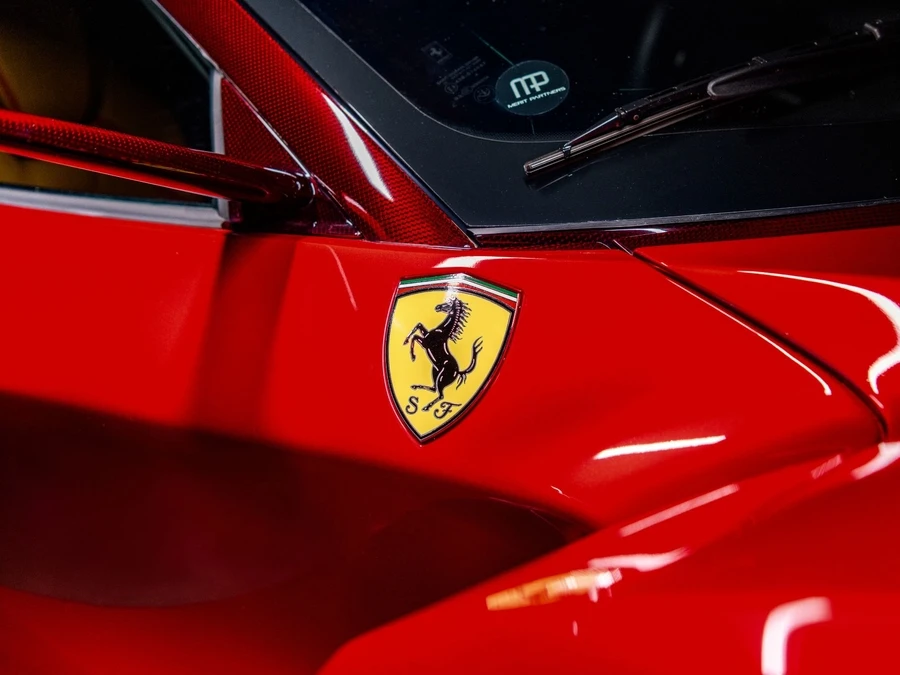 2015 Ferrari LaFerrari - Image 23 of 31