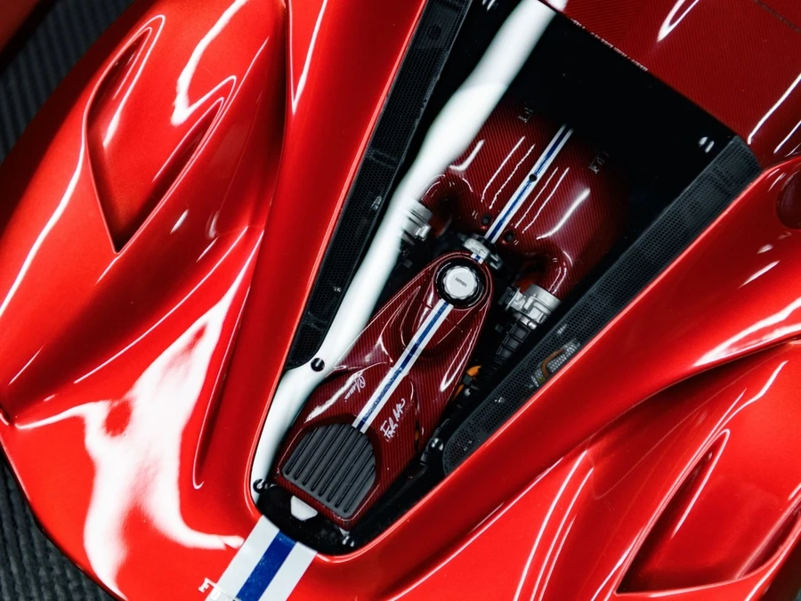 2015 Ferrari LaFerrari - Image 21 of 31