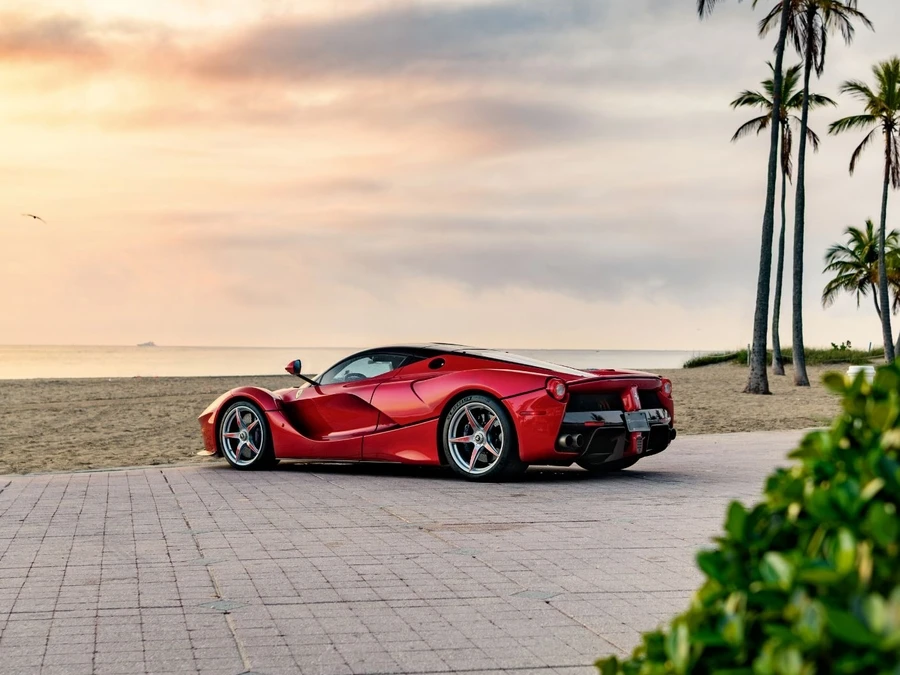 2015 Ferrari LaFerrari - Image 6 of 31