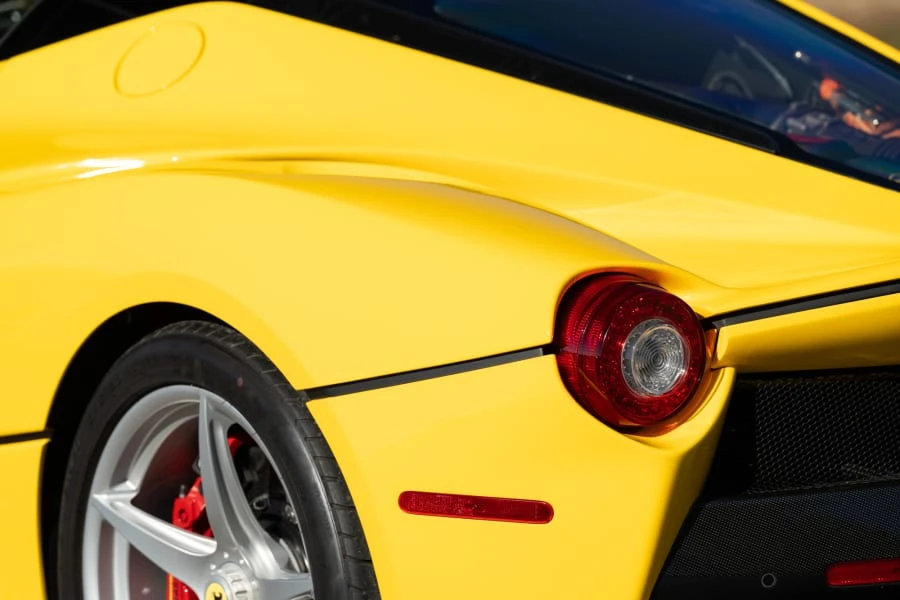 2015 Ferrari LaFerrari - Image 26 of 31