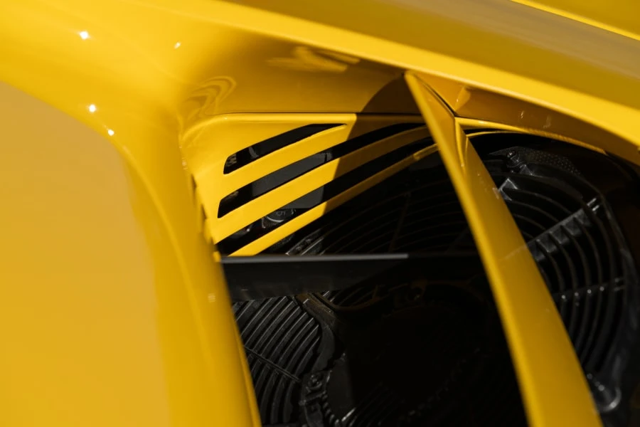 2015 Ferrari LaFerrari - Image 24 of 31