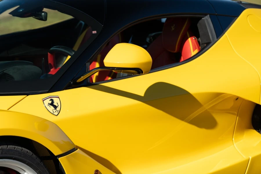 2015 Ferrari LaFerrari - Image 10 of 31