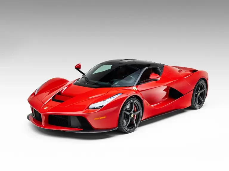 2015 Ferrari LaFerrari - Image 2 of 31