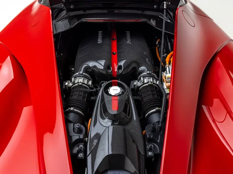 2015 Ferrari LaFerrari - Image 4 of 31