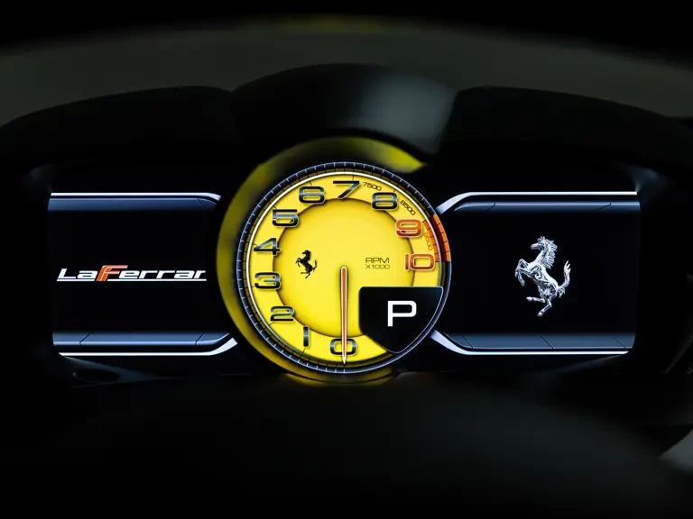 2015 Ferrari LaFerrari - Image 17 of 31