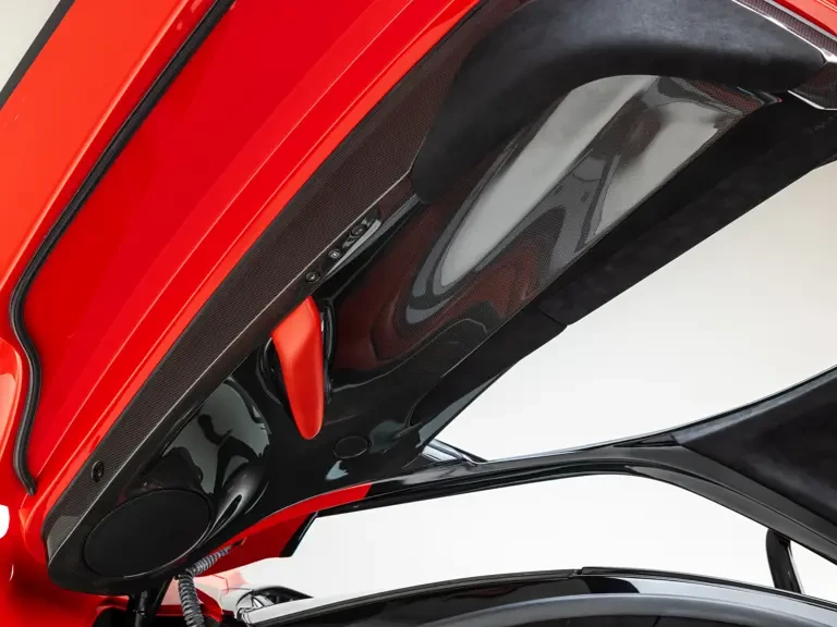 2015 Ferrari LaFerrari - Image 31 of 31