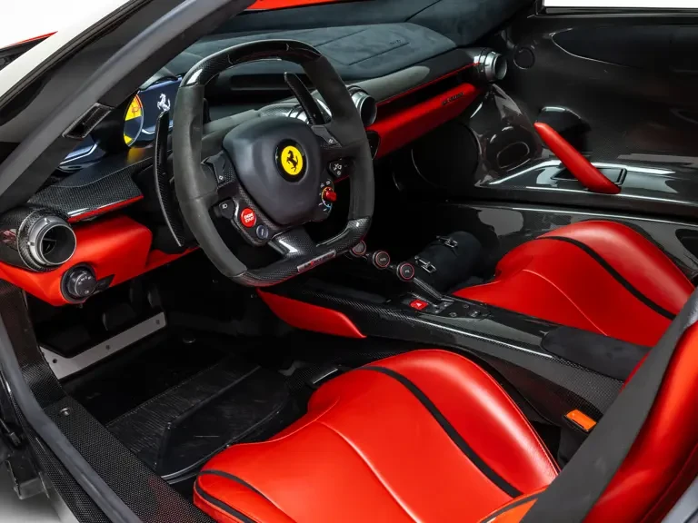 2015 Ferrari LaFerrari - Image 5 of 31