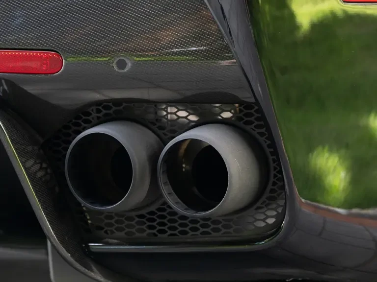2015 Ferrari LaFerrari - Image 24 of 31