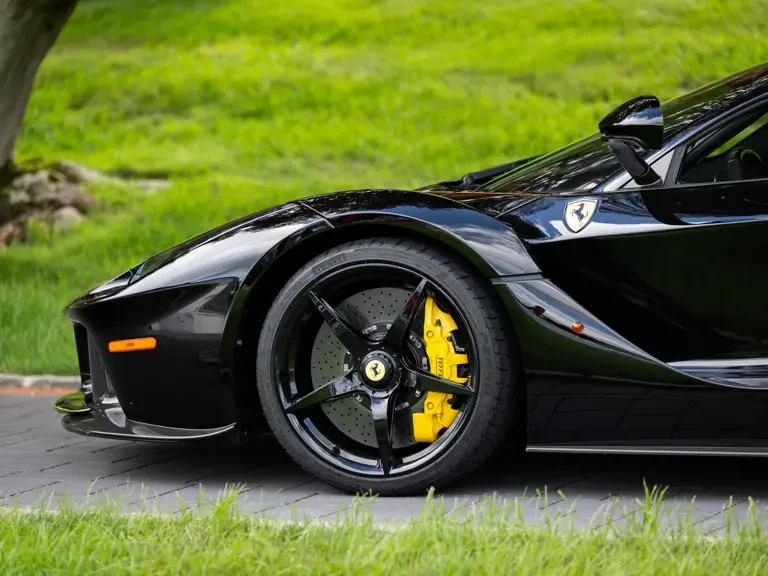 2015 Ferrari LaFerrari - Image 14 of 31