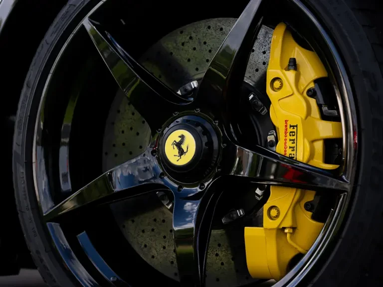 2015 Ferrari LaFerrari - Image 16 of 31