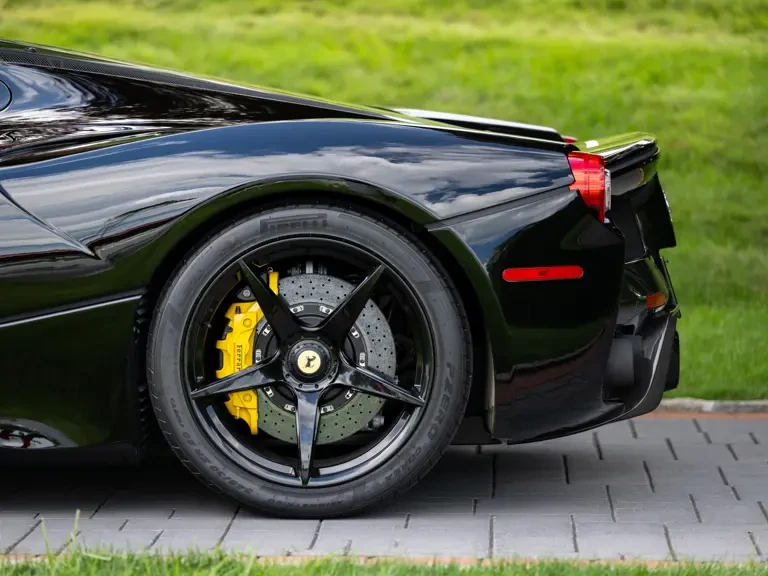 2015 Ferrari LaFerrari - Image 15 of 31