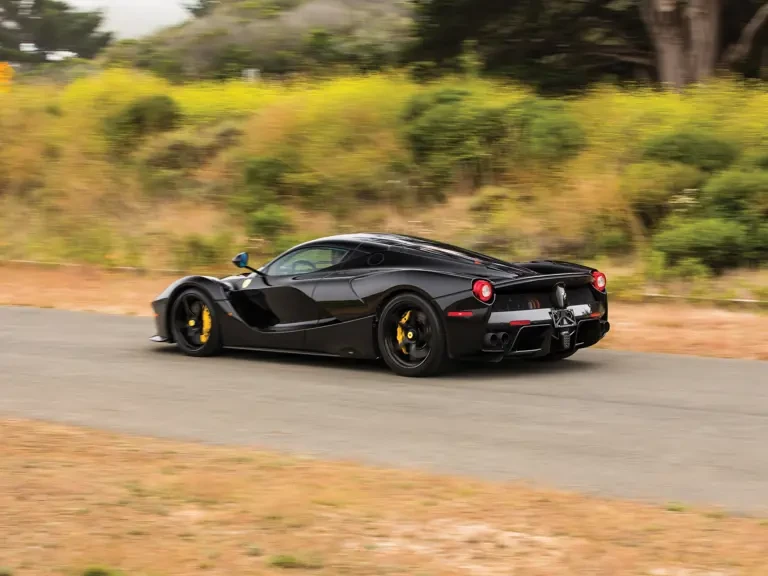 2015 Ferrari LaFerrari - Image 22 of 31