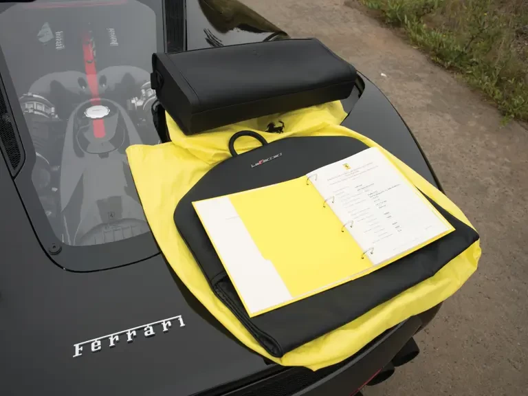 2015 Ferrari LaFerrari - Image 30 of 31