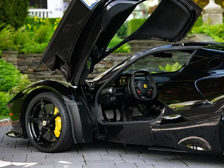 2015 Ferrari LaFerrari - Image 31 of 31