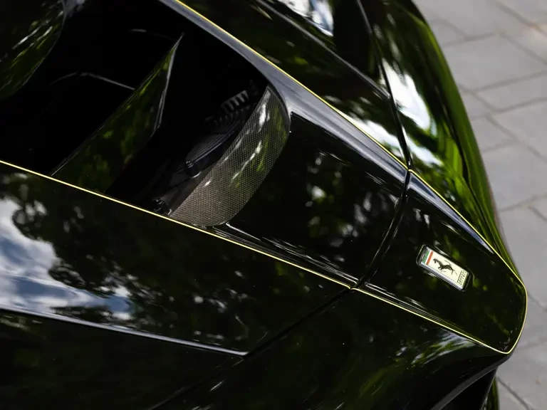 2015 Ferrari LaFerrari - Image 29 of 31