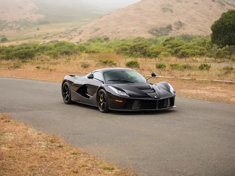 2015 Ferrari LaFerrari - Image 2 of 31